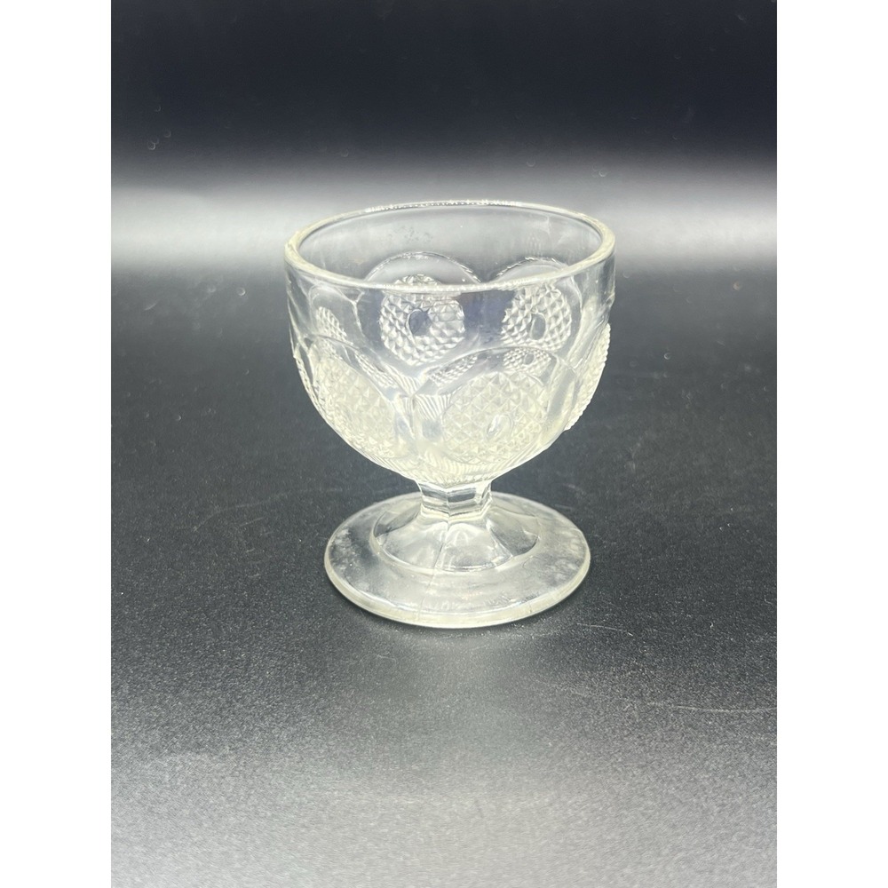 ANTIQUE US GLASS LEAF & DART CLEAR PRESSED GLASS OPEN PEDESTAL‎ SALT NUT DISH